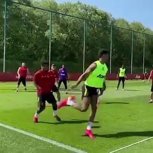 1.8M views · 10K reactions | This pass from Marcus Rashford in training  | ESPN FC | Facebook