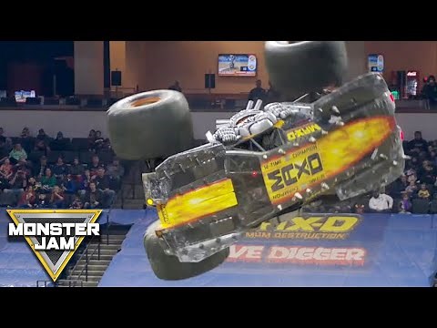 Max-D Freestyle with backflip corkscrew! Monster Jam 2020 | Monster Jam