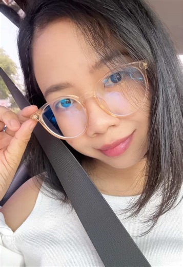 Emerald MoD (@emeraldmodth) - คนน่ารักหาที่ไหนก็ได้ คนแบบเราหาไม่ได้แล้วนะ 😘#songkran2025