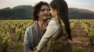 La Révolution : la série française de Netflix qui revisite l'histoire se dévoile dans une bande-annonce choc