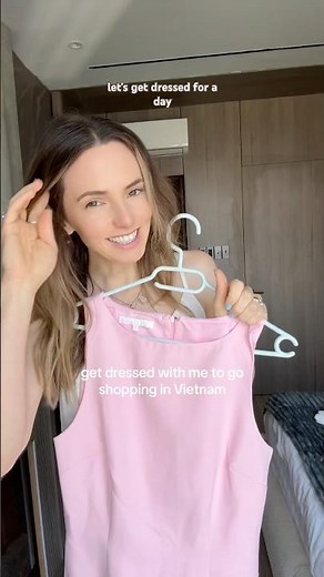 an easy summer outfit idea- this pink shift dress is so comfy! ☀️ #summerfashion #outfitideas #ootd
