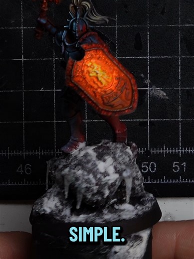 Follow along this tutorial for quick and easy snow bases for your miniatures. 🥶 Leave a comment what kind of base you want to see in a future video 👇 #warhammer #miniaturepainting #arttutorial #diorama #snow