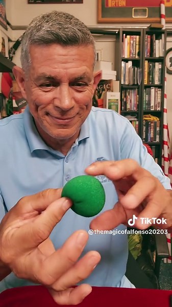 Alfonso's Weekly Magic Trick: Close-Up Illusions