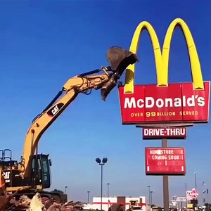Mcdonalds demolition | Ristorante pizzeria trattoria Celestino