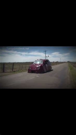 Dominator 1 #extremeweather #edit #reedtimmer #stormchasers #tronadochasers #interceptor