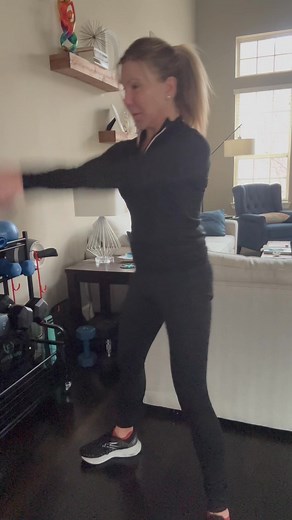 Timed HIIT Tuesday! What is HIIT? Short bursts of intense exercise followed by brief recovery periods, with the entire session timed to maximize efficiency! Top benefits: * Fat loss: HIIT is highly effective for burning calories and fat, especially visceral fat, and can keep your metabolism high for hours after the workout. * Cardiovascular health: It strengthens the heart, can lower blood pressure, and improves oxygen use, which benefits both people with and without heart conditions. * Muscle a