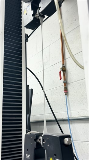 5.4K views · 12 reactions | Le test d’élongation mesure la flexibilité d’un scellant, le nôtre livre clairement la marchandise  #laboratory #SCELLANT #conformité #chantier #construction // The elongation test measures a sealant’s flexibility and ours clearly delivers  #laboratory #sealant #Compliance #jobsite | Adfast Corp | Facebook