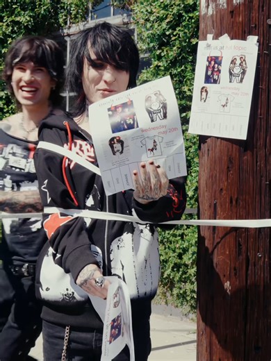 Meet Jake & Johnnie at Hot Topic - Glendale