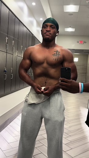 Sean Thompson (@seanthompson75)’s videos with indica - Kai Raxx