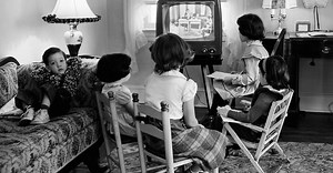 Mass Formation Psychosis: The Concept That Got a Vaccine Scientist Targeted by the Left