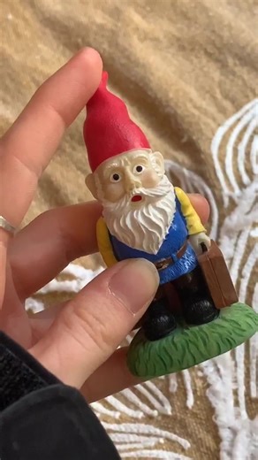 let the gnome hiding begin. who wants a part 2? #weirdfamily #hidethegnomepart1 #greenscreen #foryou #fypシ