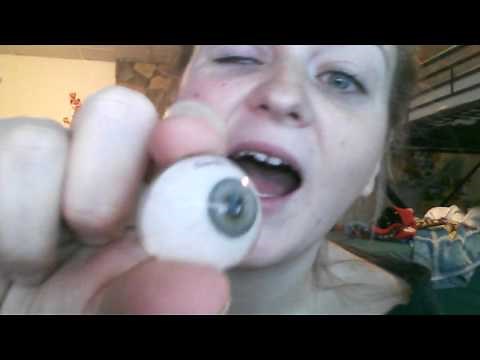 How to take out and put back in artificial eye. #2023shorts #eyes #forupage