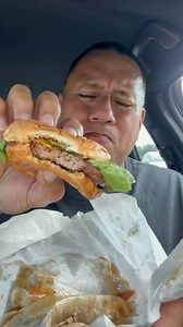 Flyin Ahi is well known for their dark blue food truck but I just found out today that they have an actual spot in kaneohe. I was driving by and I sawn one small sign saying “flyin ahi” so I pulled into the parking lot and drove to the back and there it was. #hawaiisfoodieking #meanhawaii Das da first time I went samps his Teri burger and dat Buggah is MAMZ😋😋😋😋😋 Their food is M E A N and their prices are very reasonable 💯💯💯 Flyin’ ahi | Hawaii’s Foodie King