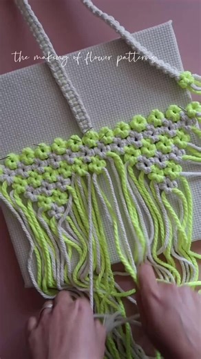 Guía para hacer una bolsa de macramé con flores