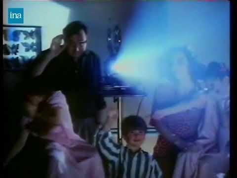 Parc Astérix France commercial 1990 in French third version