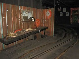 Trimper's Haunted House - Photo Walking Tour with Lights On - Summer 2011