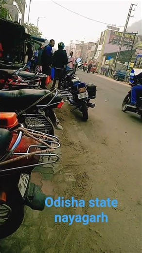 chodne wali lali wali Reshmi dupatte wali Hindi song video dekhe doston like karo subscribe karo 🛣️🙋