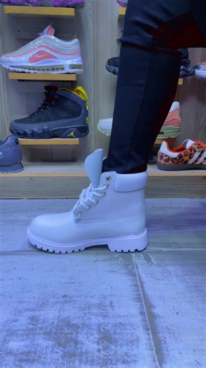 ☎️ 254793825499 . Available size 38-45 . Item: Ksh: . Delivery 🚚 done country wide and worldwide . 📍Ronald Ngala Street,Royal palm mall(opposite Umoinner stage)Wing B2nd Floor room BF82 . Don't buy much make sure what you buy is Good 😊 #fyppppppppppppppppppppppp #makemefamous #kenyansinqatar🇶🇦🇶🇦🇰🇪🇰🇪 #timberland #trending
