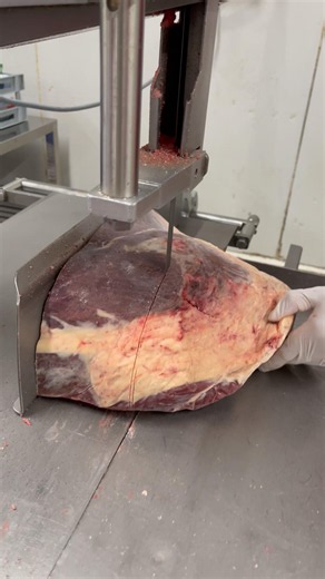 NZ Beef Cutting #meat #bisonmeat #bbqmeat #shortvideo #food