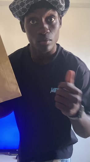 Conheça a Smart TV X96mini em um minuto! 💡 Transforme sua TV em uma Smart TV com este dispositivo econômico. Resolução Full HD, acesso a aplicativos, e muito mais. Veja mais no vídeo! 📺 #SmartTV #X96mini #Tech”