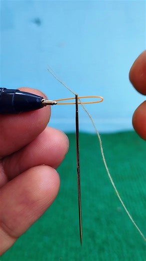 DIY tool for threading a needle #tips #lifehacks #tricks