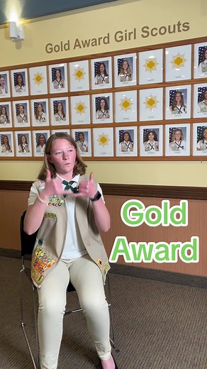 Girl Scout Allison earned her #gsGoldAward by introducing basic American Sign Language (ASL) to police officers. Many police officers do not know how to communicate with a deaf person. She educated 200 people, which helps to bridge the gap between police officers and the deaf and hard of hearing community. Congrats, Allison 💫!! #girlscouts #sandiego #goldaward #fyp #americansignlanguage #asl