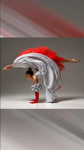 🇺🇦 Model poses for photoshoot📸 Rhythmic gymnastics. Model Valeriia