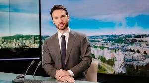 Laurent Mathieu remplacera François De Brigode au JT de 19h30 - RTBF Actus