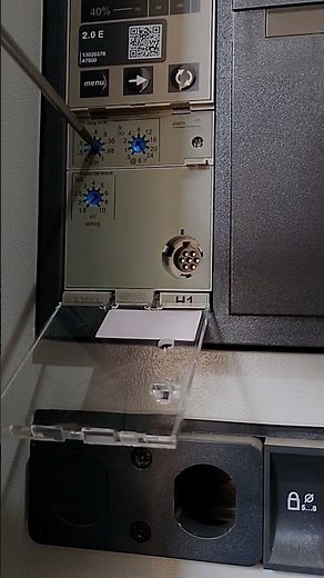Schneider Micrologic 2.0E Breaker Tripping Unit Parameters Adjustment