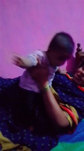 अपने कमरे में जाने के लिए कर रहा है 3 महिन्याचे बाळ 🥰