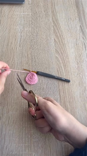 107K views · 2.9K reactions | Let's crochet rose flowers  #rose #crochet #flowers #flower #crochetflower #crochetflowerbouquet #flowerbouquet #bouquets #bouquetofflowers #crochetrose #weddingbouquet #weddingflower | Crochet Nature | Facebook