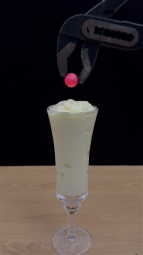 1000℃ Hot Metal Ball VS Mayonnaise#satisfying#foryou#experiment#asmr | asmr