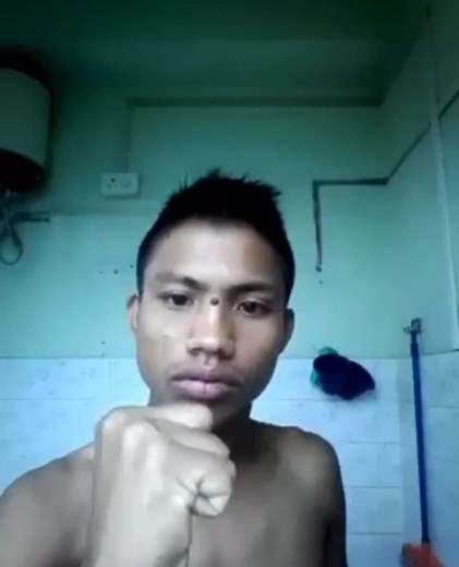 A kuttum hian toothbrush a hum khat hmel | Isaac Ralte