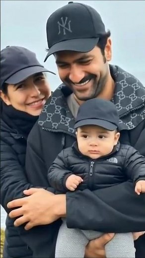 Katrina kaif finally sheres's baby's first look😍baby so adorable