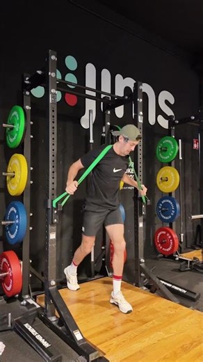 Banded fall lunge flow #jump #speedtraining #powerlifting