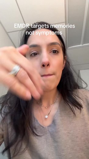 We’ve got ✨4️⃣✨ spots left in our EMDR Basic Training starting on Dec 5! This training includes 50 hours combining lecture, practicum, and consultation to build competence in the eight phases of EMDR therapy (ASWB ACE NY State approved for 40 Contact Hours). Payment plan available. Early career and nonprofit therapists are eligible for 15% off tuition (use code emdr15winter at checkout) ✨More details via the 🔗 in my beacons | Dr. Pria Alpern