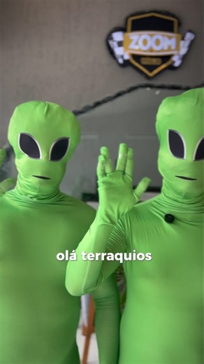 ZOOM VEÍCULOS on Instagram: "🚨 MEGA FEIRÃO ZOOM VEÍCULOS 🚨 TA VINDO ATE DE OUTRO PLANETA 👽 🗓️ Dias 21 e 22 de novembro — são apenas 2 dias pra você sair de carro novo com as melhores condições do ano! Se você estava esperando a oportunidade perfeita pra trocar de carro, essa é a hora de acelerar rumo ao seu novo veículo com benefícios imperdíveis 👇 💚 OFERTAS EXCLUSIVAS DO FEIRÃO: ➡️ IPVA 2026 pago ➡️ Polimento completo ➡️ Serviço de despachante incluso ➡️ Tanque cheio de combustível ➡️ Mul