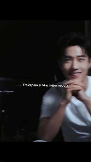 Esta camarona tiene la realidad bien alterada 😂 Es mi regalo para ustedes del 14 de febrero ya que a mi me dieron lo mismo de hace un año, osea pura vrga #XiaoZhan #肖战
