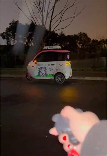 🌧️On rainy days, life inside the small RV#minicar #tricycle #fyp #campling #limousine #electricycle #campinglife