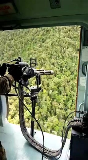 Ejército:.Por no firmar ✍️ documento corrupto fue dado de baja. Mira 👀 como desperdicia municiones para justificar el robado de miles de municiones . Nos dejaron un Sobre con pruebas de la corrupción. Nos .escriben y publicamos “…..Le hablo como esposa de un efectivo militar pasado a retiro por no firmar documento corrupto y por resistencia en su cambio a tumbes. Casi todos los oficiales estan alineados a una forma corrupta de trabajar. Mi esposo adoptaba un trabajo correcto como inspector a la