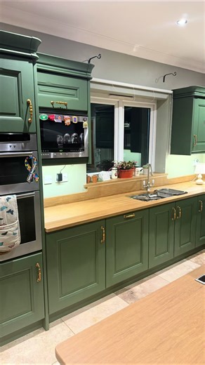 Kitchen Worktop Transformation with Vinyl Wrap