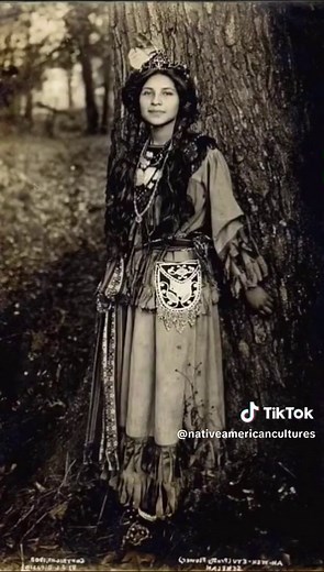 Seneca Woman Ah-Weh-Eyu, Indigenous History and Culture