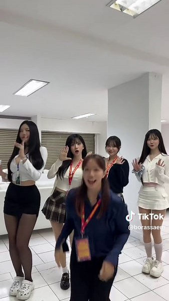 Pelan-Pelan Bersama FHUOR Cast di Motion Ime