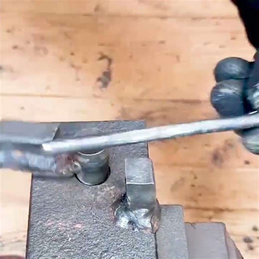 easy metal rod bending ideas #construction #tools #diy