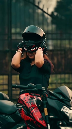 Headfox Smart Helmet 🔥 Bluetooth + Beast Mode ON 🏍️ #bikergirl