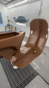 328K views · 2.1K reactions | Verniciatura Vespa doppio strato  | OldCars Palermo | Facebook