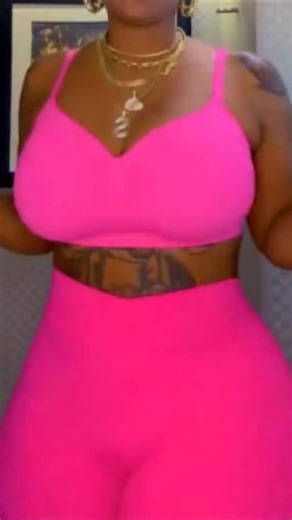 Wear our plus-size lifting bra to enhance your figure.#bra