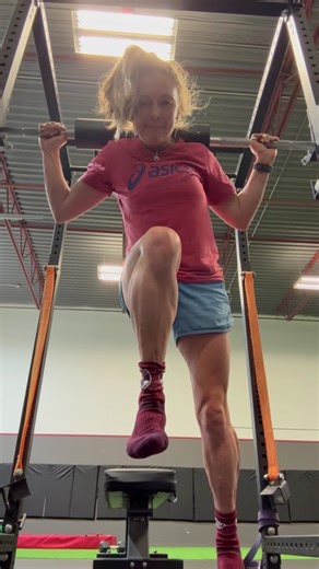 Iso Push holds using bar