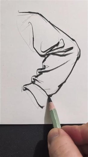 How to draw folds 👚#art #drawing #arttips #pencildrawing