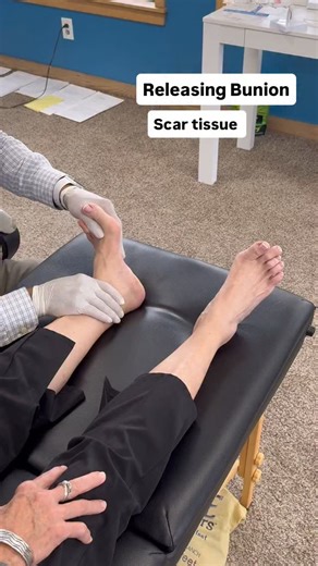 Luis on Instagram: "Bunions, MTP breakdown, and foot deformities don’t stay local — they change the entire limb-brain communication loop. “kinetic chain” “Your brain doesn’t move your body through muscle… it moves your body through articulation.” What most people don’t know is this:⬇️ Your brain 🧠 calculates movement by reading joint position — not by guessing.🤓 Every bone 🦴 has a specific shape🟡🔹🟦, surface, and articulation pattern that feeds positional information to the nervous system. 